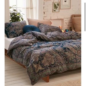 Paisley UO Queen Duvet Set